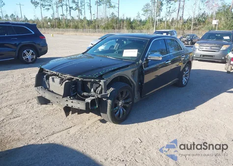 2018 Chrysler 300 Limited z USA, uszkodzony, nr VIN 2C3CCAEGXJH140140